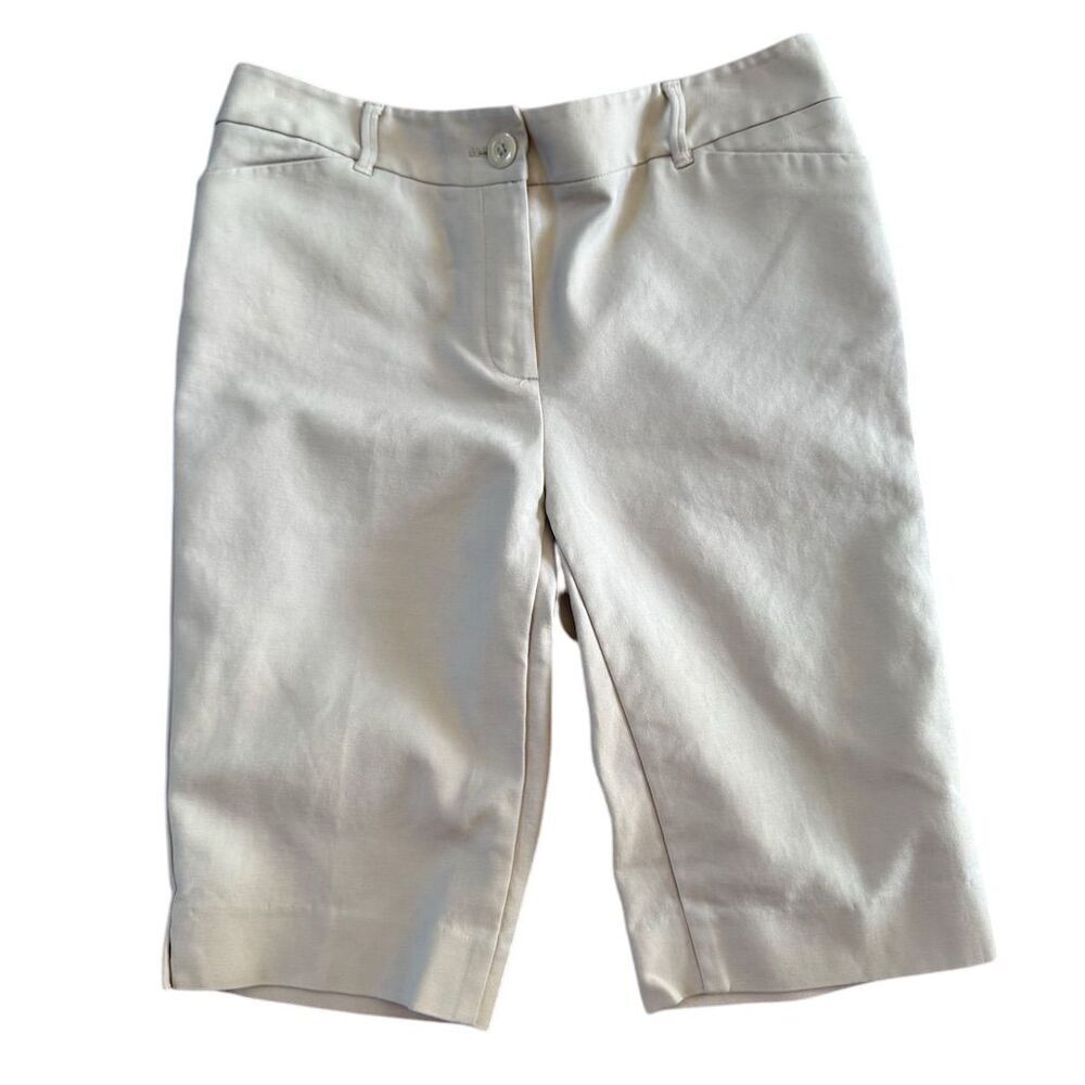 Chico's Bermuda Shorts Beige Size 0.5 Mid-Rise